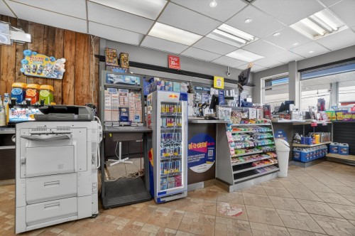 Commerce - 650  - 652 Rue De La Visitation, Saint-Charles-Borromée, QC - Indoor Photo Showing Other Room