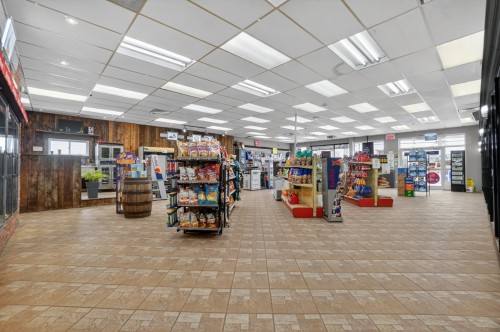 Commerce - 650  - 652 Rue De La Visitation, Saint-Charles-Borromée, QC - Indoor Photo Showing Other Room