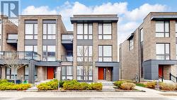 15 THORNCREST DRIVE  Vaughan, ON L4J 0K1