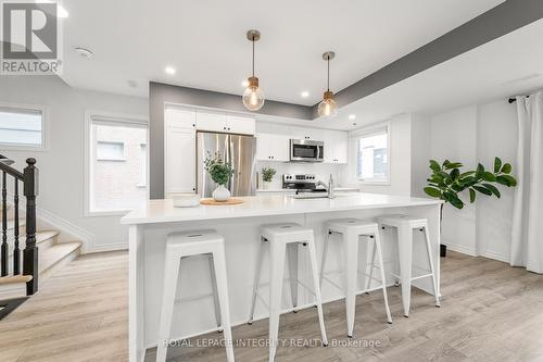 138 - 541 Takamose Private, Ottawa, ON - Indoor Photo Showing Kitchen With Upgraded Kitchen