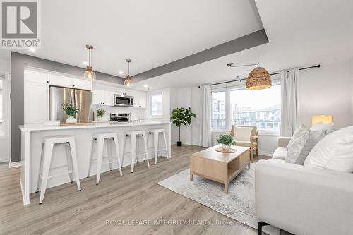 138 - 541 Takamose Private, Ottawa, ON - Indoor Photo Showing Living Room