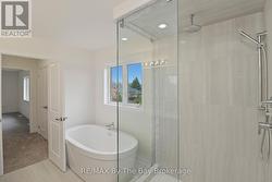 Ensuite Soaker Tub - 