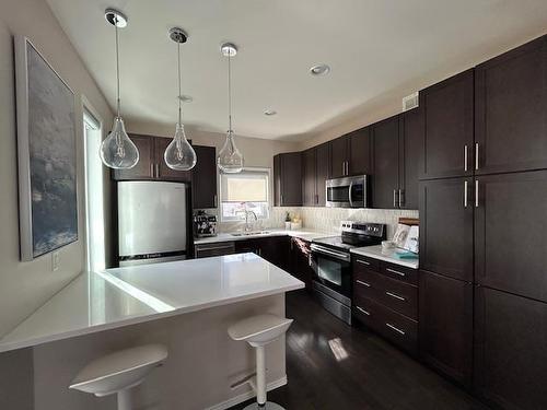 Kitchen - 115 Bellflower Road, Winnipeg, MB - Indoor Photo Showing Kitchen With Upgraded Kitchen