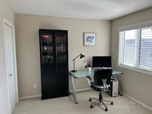 Upper level - bedroom 1 - 115 Bellflower Road, Winnipeg, MB - Indoor Photo Showing Office