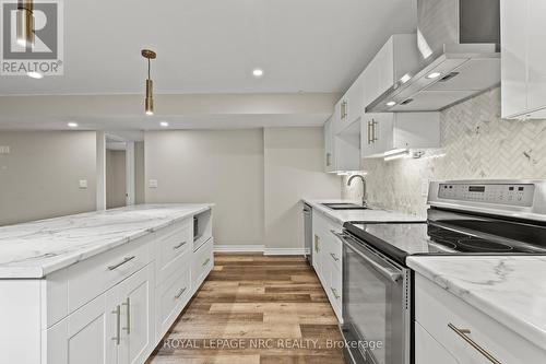 271 Memorial Park Drive, Welland (Lincoln/Crowland), ON - Indoor Photo Showing Kitchen With Upgraded Kitchen