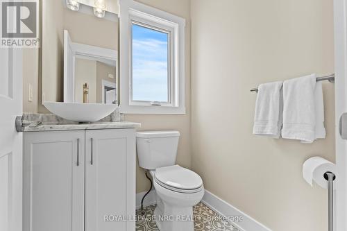 271 Memorial Park Drive, Welland (Lincoln/Crowland), ON - Indoor Photo Showing Bathroom