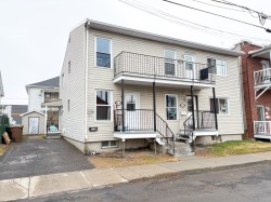 420  - 422 Rue St-Claude Drummondville, QC J2B 1W8