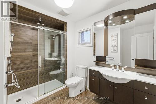 33 Dagwell Crescent, Ajax, ON - Indoor Photo Showing Bathroom