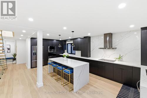 33 Dagwell Crescent, Ajax, ON - Indoor Photo Showing Kitchen With Upgraded Kitchen