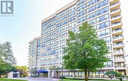 902 - 12 LAURELCREST STREET Brampton, ON L6S 5Y4