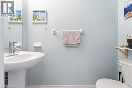 362 E Plains Road E Unit# 32, Burlington, ON - Indoor Photo Showing Bathroom