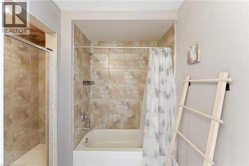 362 E Plains Road E Unit# 32, Burlington, ON - Indoor Photo Showing Bathroom