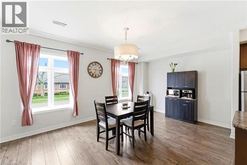 362 E Plains Road E Unit# 32, Burlington, ON - Indoor Photo Showing Dining Room