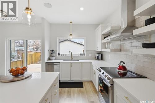 1314 Empress Avenue, Saskatoon, SK - Indoor Photo Showing Kitchen With Upgraded Kitchen