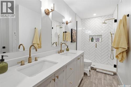 1314 Empress Avenue, Saskatoon, SK - Indoor Photo Showing Bathroom