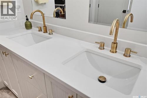 1314 Empress Avenue, Saskatoon, SK - Indoor Photo Showing Bathroom