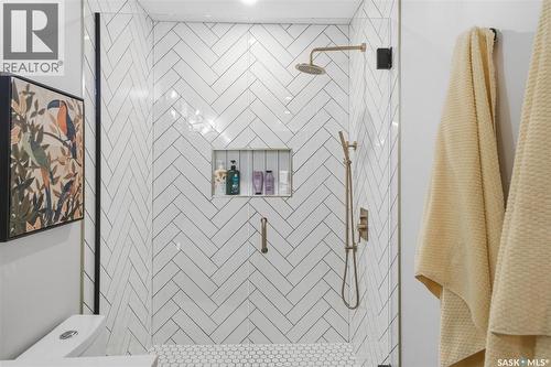 1314 Empress Avenue, Saskatoon, SK - Indoor Photo Showing Bathroom