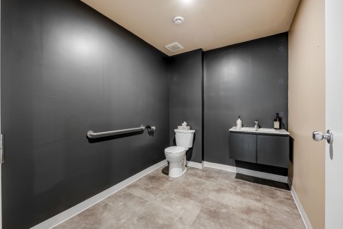 Salle de bains - A-460 Rue St-Charles O., Longueuil (Le Vieux-Longueuil), QC - Indoor Photo Showing Bathroom