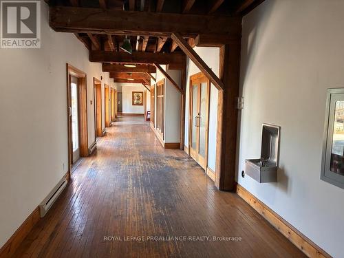 303 - 172 Main Street, Prince Edward County (Picton Ward), ON - Indoor Photo Showing Other Room