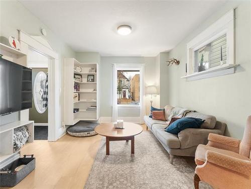 371 Toronto St, Winnipeg, MB 