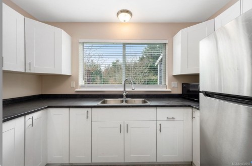 321 Wireless Rd, Comox, BC 