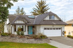 825 Bexhill Pl  Colwood, BC V9C 3V5