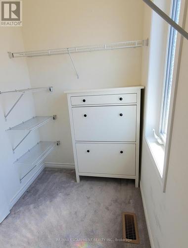 124 Daylily Lane, Kitchener, ON - Indoor Photo Showing Garage