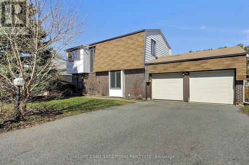 11 ELVASTON AVENUE  Ottawa, ON K2G 3T2