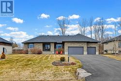 415 SHOREWAY DRIVE  Ottawa, ON K4P 0G4