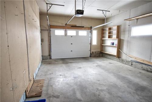527 Duncan Crescent, Swan River, MB - Indoor Photo Showing Garage