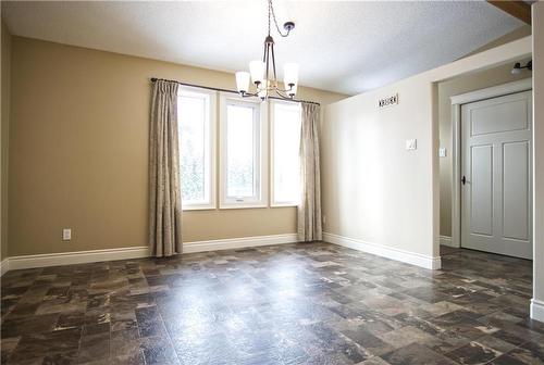 527 Duncan Crescent, Swan River, MB - Indoor Photo Showing Other Room