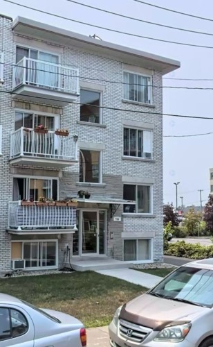 Front of Structure - 2-766 81E Avenue, Laval (Chomedey), QC - Outdoor