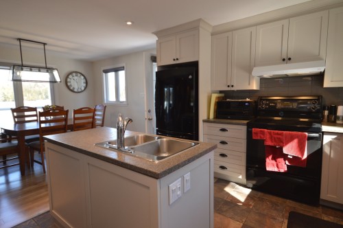 Cuisine - 9990 Ch. Du Lac-Labelle, Labelle, QC - Indoor Photo Showing Kitchen With Double Sink