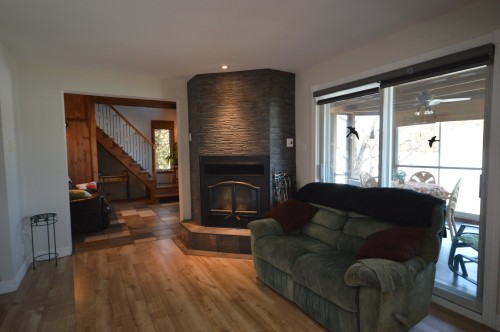 Salon - 9990 Ch. Du Lac-Labelle, Labelle, QC - Indoor Photo Showing Living Room With Fireplace