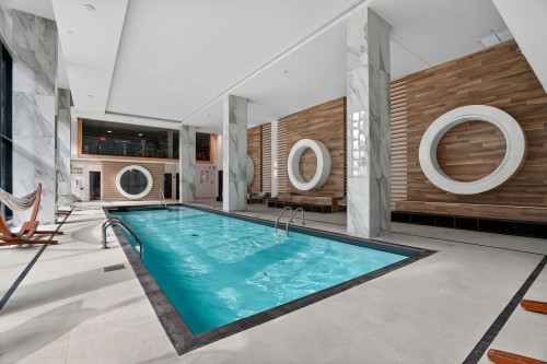 Pool - 508-1548 Rue Des Bassins, Montréal (Le Sud-Ouest), QC - Indoor Photo Showing Other Room With In Ground Pool