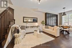 42 CAUSLAND LANE  Richmond Hill, ON L4S 0G5