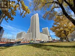 405 - 628 FLEET STREET Toronto, ON M5V 1A8