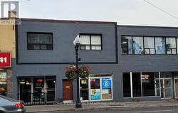 2FL APT - 1351 ST CLAIR AVENUE W  Toronto, ON M6E 1C5