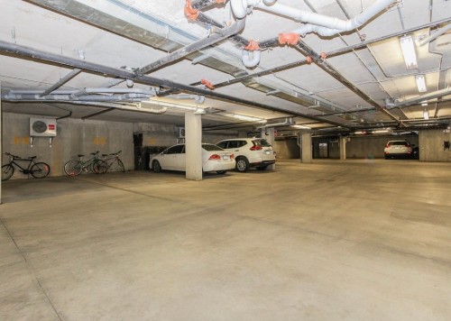 Garage - 115-750 32E Avenue, Montréal (Lachine), QC - Indoor Photo Showing Garage