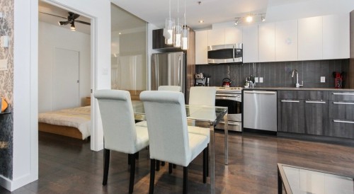 Coin-repas - 115-750 32E Avenue, Montréal (Lachine), QC - Indoor Photo Showing Kitchen With Upgraded Kitchen