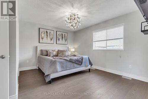 3260 Respond Road, Mississauga, ON - Indoor Photo Showing Bedroom