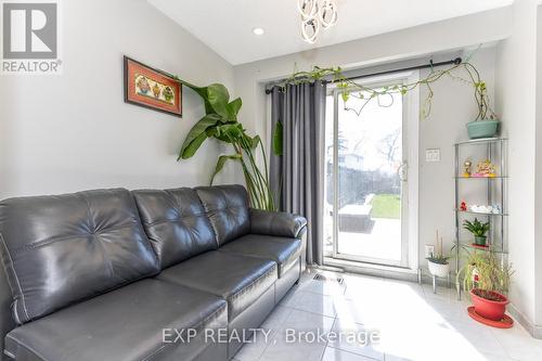 3270 Klaiman Drive, Mississauga, ON - Indoor Photo Showing Other Room
