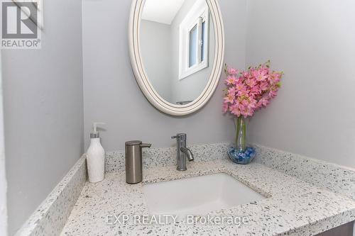3270 Klaiman Drive, Mississauga, ON - Indoor Photo Showing Bathroom