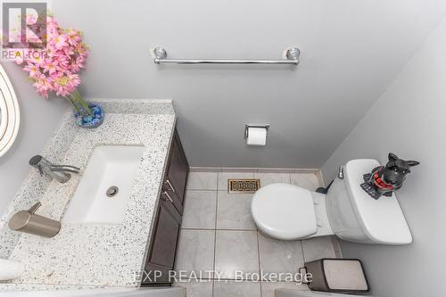 3270 Klaiman Drive, Mississauga, ON - Indoor Photo Showing Bathroom
