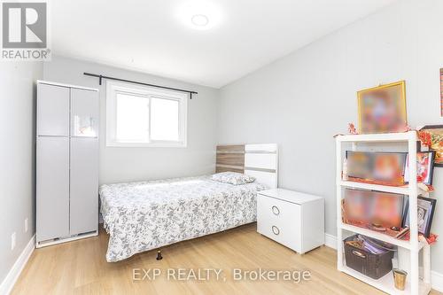 3270 Klaiman Drive, Mississauga, ON - Indoor Photo Showing Bedroom
