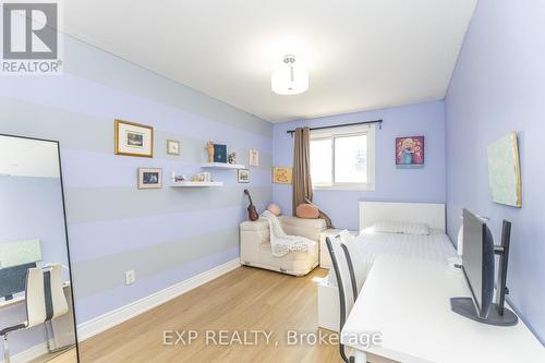 3270 Klaiman Drive, Mississauga, ON - Indoor Photo Showing Bedroom