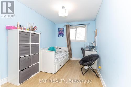 3270 Klaiman Drive, Mississauga, ON - Indoor Photo Showing Bedroom