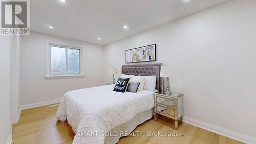 439 Fernleigh Circle N, Richmond Hill, ON - Indoor Photo Showing Bedroom