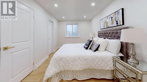 439 Fernleigh Circle N, Richmond Hill, ON - Indoor Photo Showing Bedroom