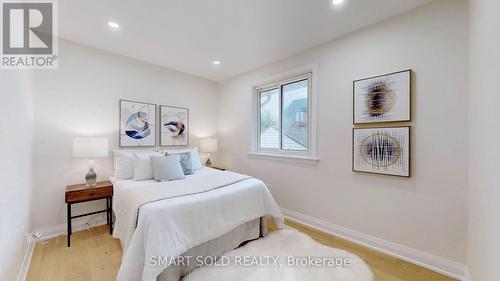 439 Fernleigh Circle N, Richmond Hill, ON - Indoor Photo Showing Bedroom
